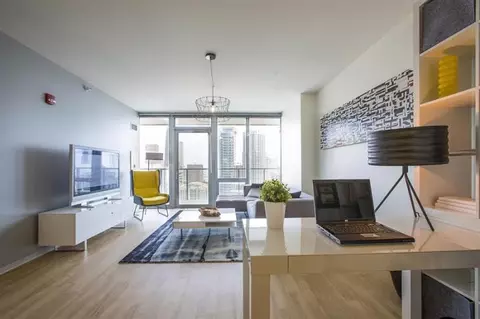 345 E Wacker Dr, Chicago, IL 60601