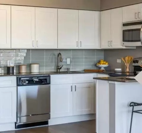 2555 N Clark St, Chicago, IL 60614