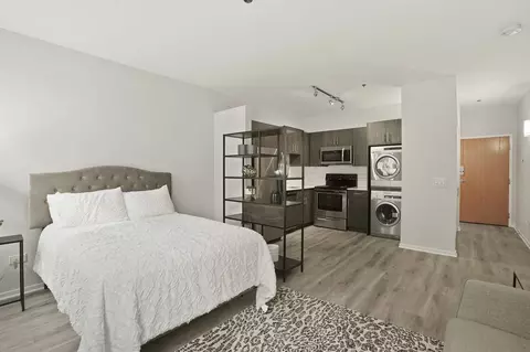 182 W Lake St #renovated, Chicago, IL 60601