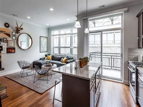 837 S Wells St #2-2, Chicago, IL 60607