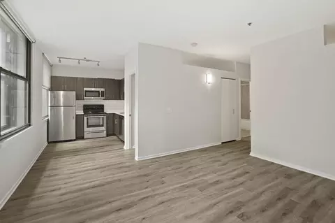 182 W Lake St #2-1, Chicago, IL 60601
