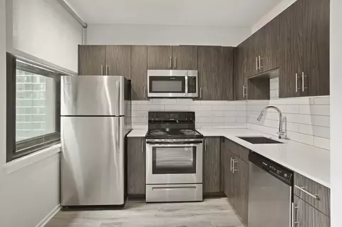 182 W Lake St #2-2, Chicago, IL 60601