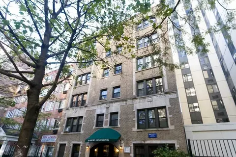 1347 N Dearborn St #100, Chicago, IL 60610