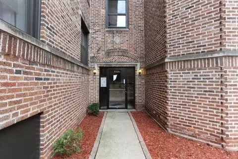 3720 N Pine Grove Ave #1E, Chicago, IL 60613