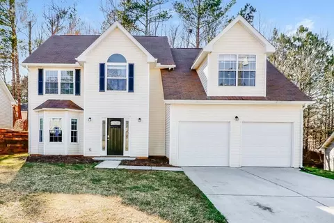 7210 Mahogany Dr, Fairburn, GA 30213