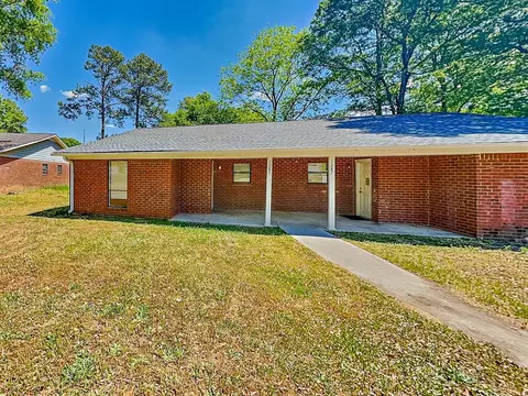 1289 Knoll Ct NW, Conyers, GA 30012