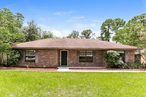 2553 Sandlewood Cir, Orange Park, FL 32065