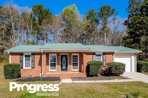 204 Rainey Brooke Dr, Winder, GA 30680