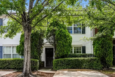 2286 Strathmoor Manor Dr, Lithonia, GA 30058