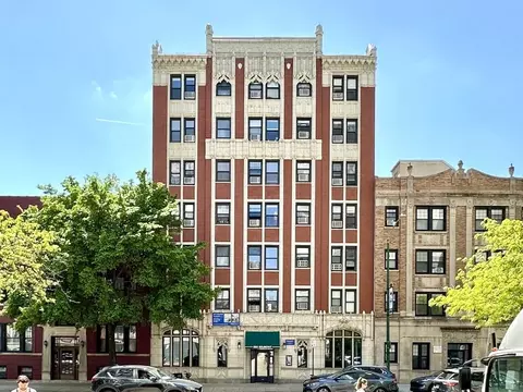 505 W Belmont Ave #1G, Chicago, IL 60657