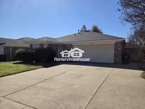 10217 Brea Canyon Rd, Fort Worth, TX 76108