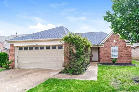 1188 Lemasa Dr, Cordova, TN 38018