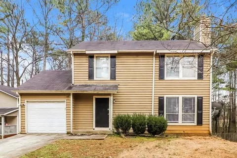 3895 Springleaf Ct, Stone Mountain, GA 30083