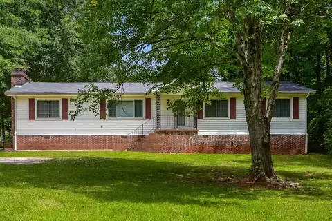 160 Swan Lake Dr, Stockbridge, GA 30281