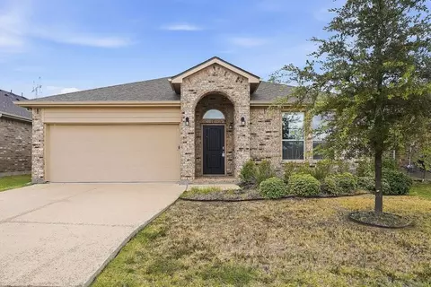 1121 Pierz Dr, Fort Worth, TX 76177