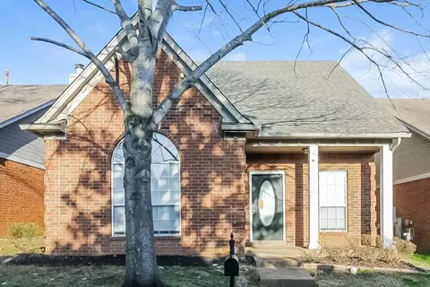 600 Ashley Glen Cir W, Cordova, TN 38018