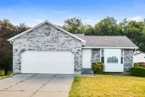 1224 Nw, Clearfield, UT 84015