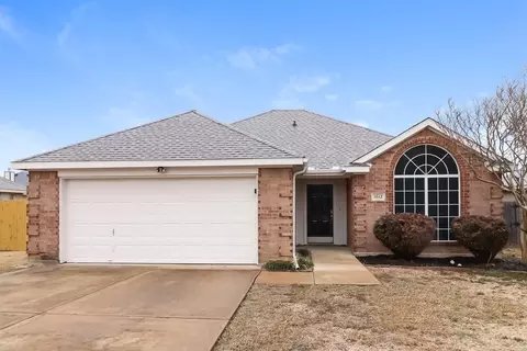 3512 Tommy Hays Dr, Haltom City, TX 76117