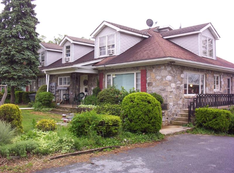 1530 Main St d, East Earl, PA 17519