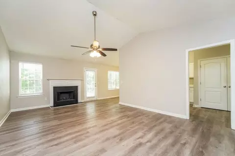 310 Lakeside Pt, Covington, GA 30016 photo 4