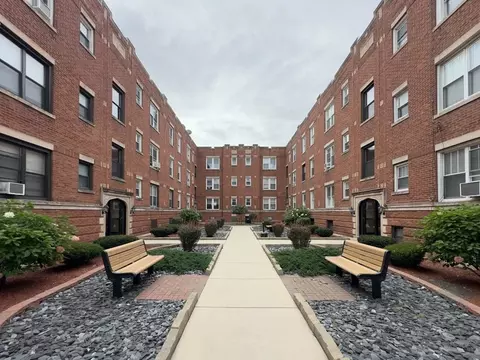 951 W Cornelia Ave #3B, Chicago, IL 60657