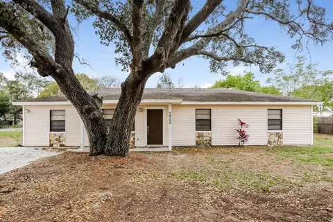 2822 Colfax St, Eustis, FL 32726