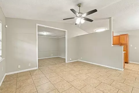 2822 Colfax St, Eustis, FL 32726 photo 4