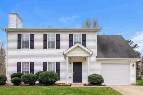 2424 Glen Laurel Dr, Greensboro, NC 27406