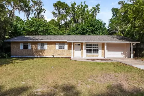 923 N Grove St, Eustis, FL 32726
