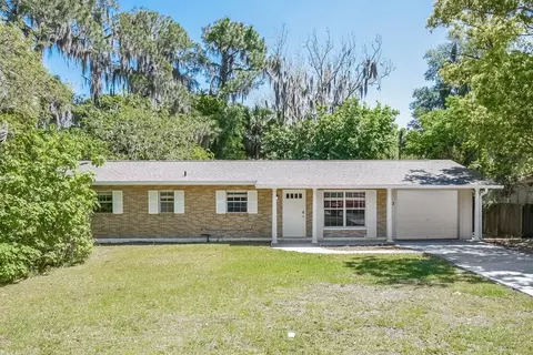 923 N Grove St, Eustis, FL 32726