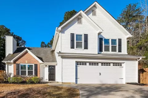 317 Ayelsbury Ct, Sugar Hill, GA 30518