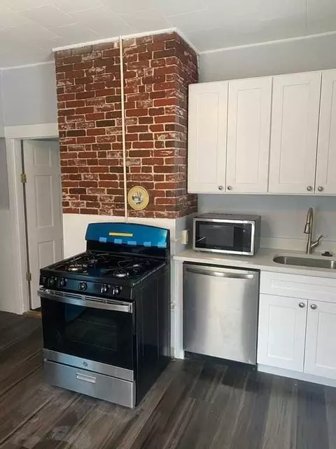 57 Oak St #2, Somerville, MA 02143