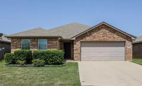 7648 Hollow Point Dr, Fort Worth, TX 76123