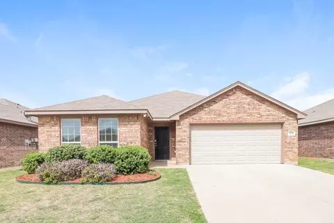 7648 Hollow Point Dr, Fort Worth, TX 76123