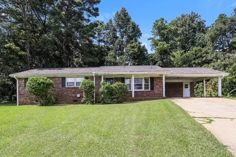 4036 N Bent Pine Ct, Douglasville, GA 30135