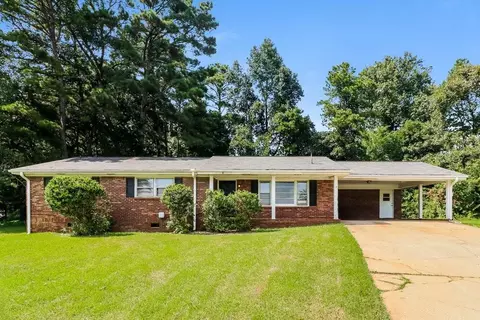 4036 N Bent Pine Ct, Douglasville, GA 30135