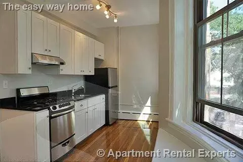 102 Willow St #2, Cambridge, MA 02141