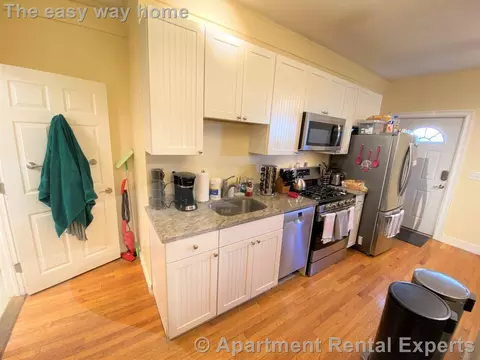 39 Cross St, Somerville, MA 02145