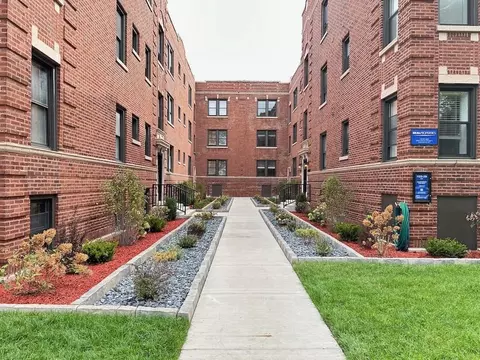 1137 Oak Ave #2W, Evanston, IL 60202
