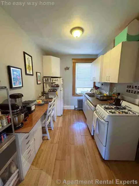 97 Hancock St #6, Cambridge, MA 02139