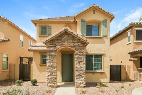 3884 E Santa Fe Ln, Gilbert, AZ 85297
