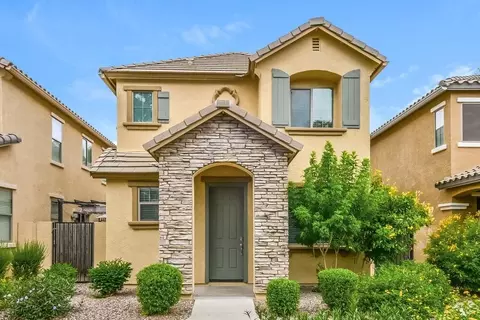 3884 E Santa Fe Ln, Gilbert, AZ 85297