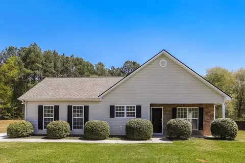 1052 Navaho Trl, Monroe, GA 30655