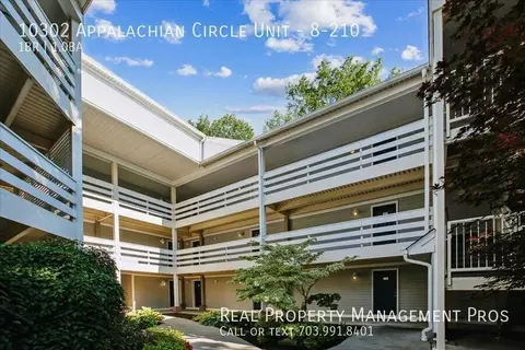 10302 Appalachian Cir #8-210, Oakton, VA 22124