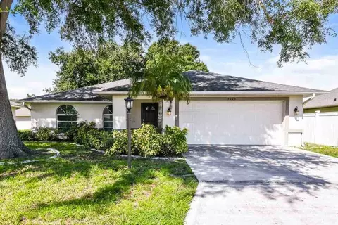 5026 25th St E, Bradenton, FL 34203