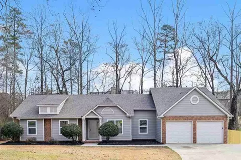 10024 Point View Dr, Jonesboro, GA 30238