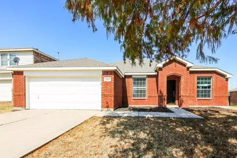 1203 Hampton Dr, Forney, TX 75126