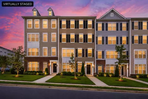 3009 Chesapeake Dr #1, Dumfries, VA 22026