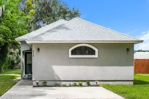 213 Park Ave, Hastings, FL 32145