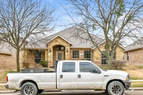 213 Dancing Light Ln, Red Oak, TX 75154